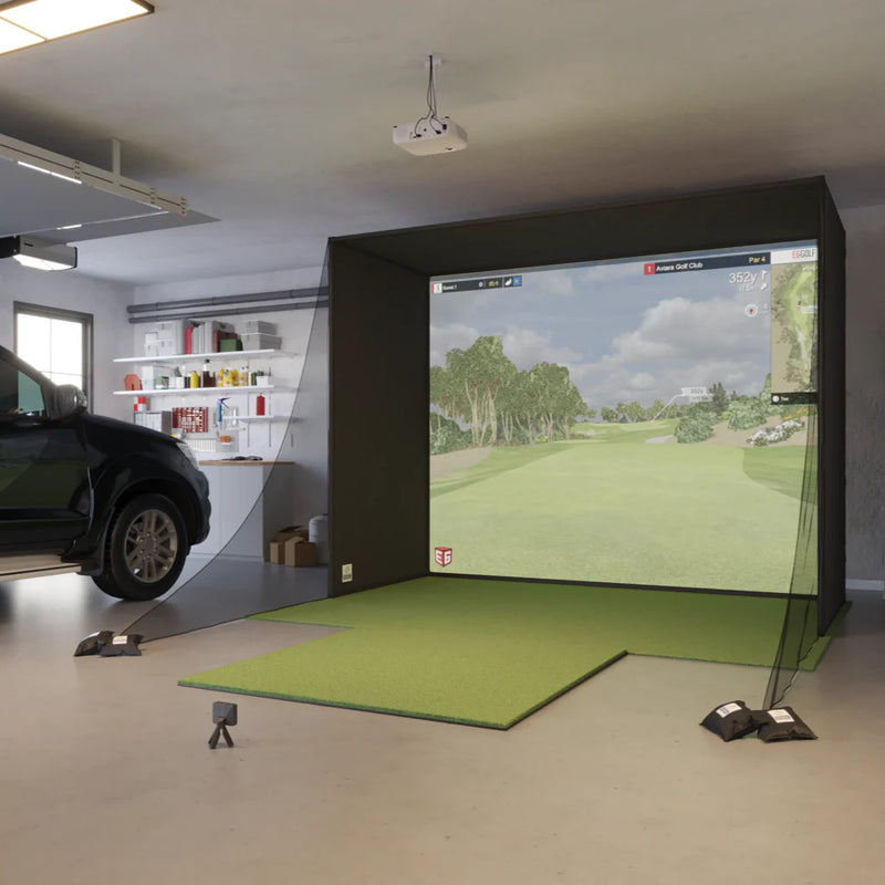 Garmin Approach R10 SwingBay : in a SwingBay enclosure, projector setup
