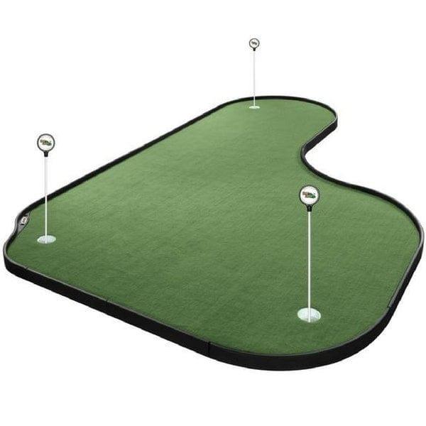 Tour Links 8' x 12' : in use for putting
